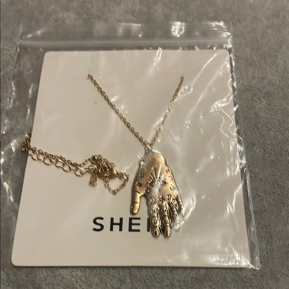 SHEIN Gold Hamza Charm Necklace